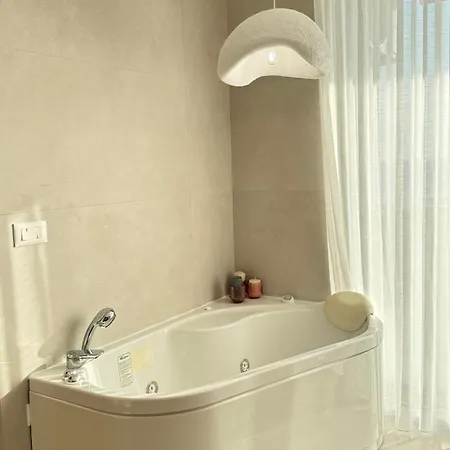 Sea View Flat With Jacuzzi Appartamento