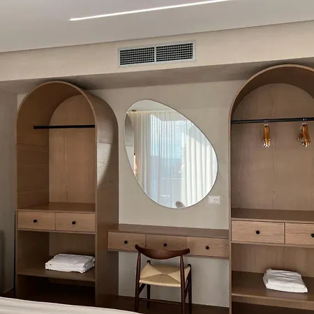 Sea View Flat With Jacuzzi Appartamento Durrës