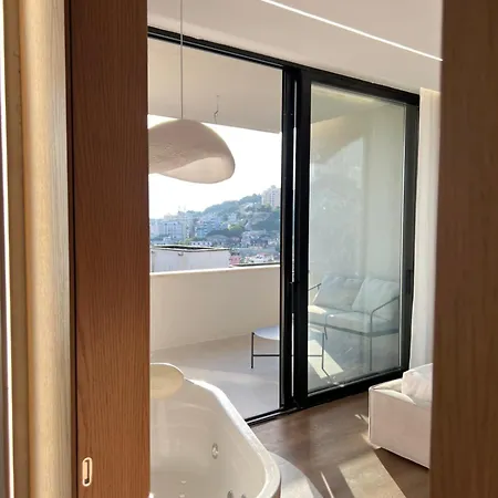 Sea View Flat With Jacuzzi * Durrës